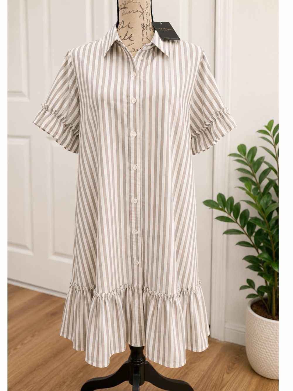 Meadow Rhodes Striped Button-Front Midi Dress in Greige and White NWT Women’s XL